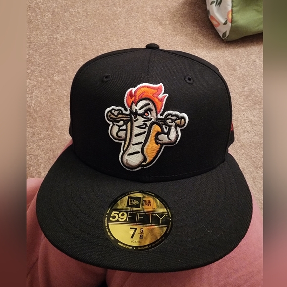 Men's Rochester Red Wings New Era Black Theme Nights 59FIFTY Fitted Hat - Picture 2 of 5